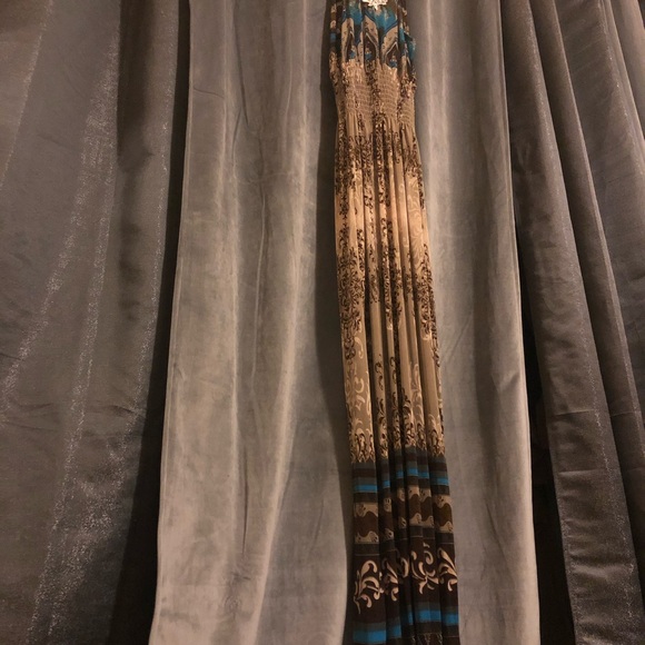 Super Pretty, Very Elegant Dress! - Picture 5 of 5